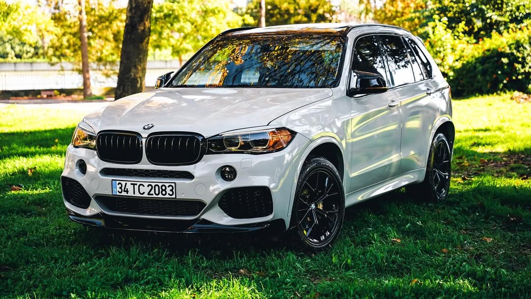 BMW-SUV Açık Nardo Gri Renk Kaplama/Body Kit /Jant Değişimi/Far Karartma/En Ön Cam Filmi 