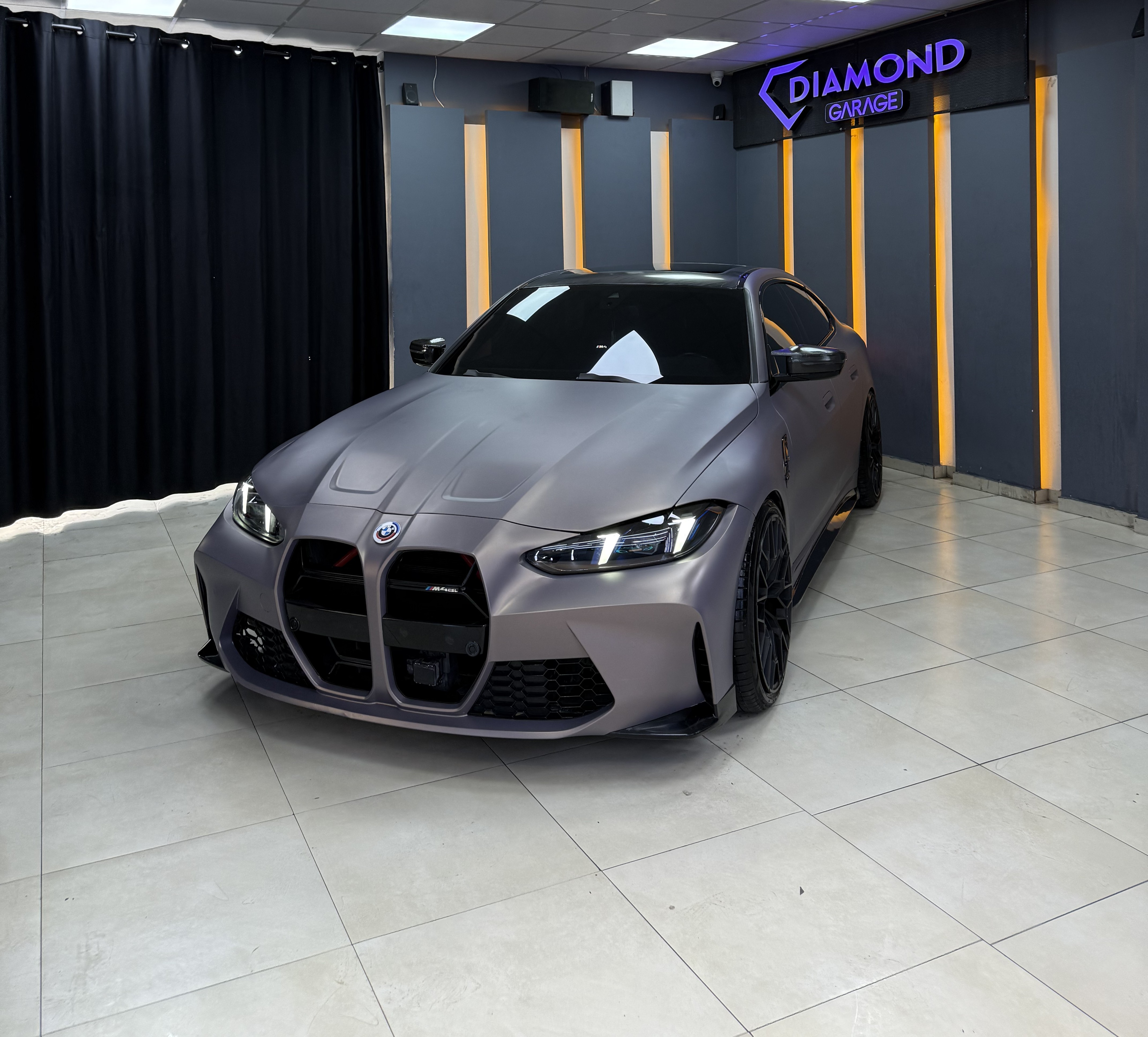 BMW-M4 Renk Değişimi